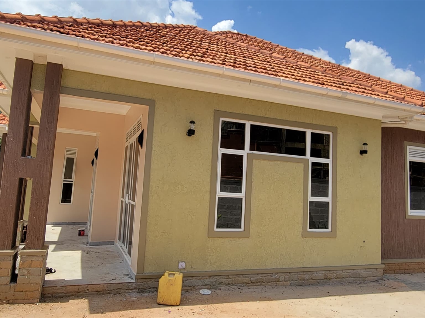 4 bedroom Bungalow for sale in Kisaasi Kampala Uganda