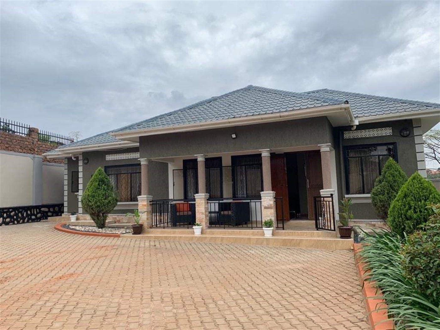 4 bedroom Bungalow for sale in Kyanja Wakiso Ugand...