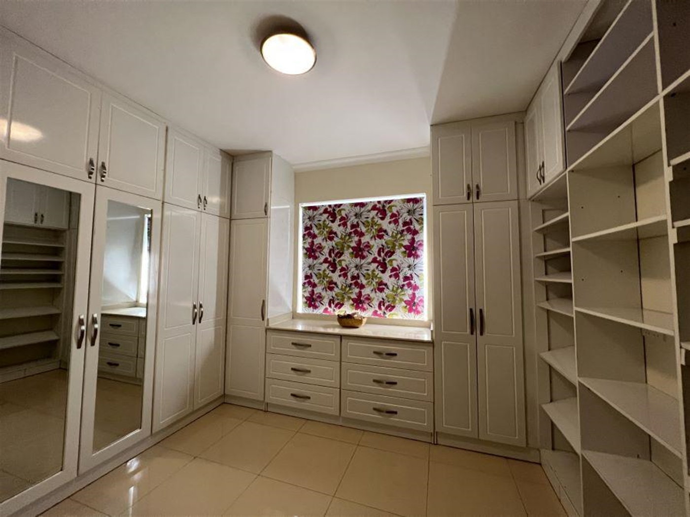 4 bedroom Storeyed house for rent in Munyonyo Wakiso Uganda,