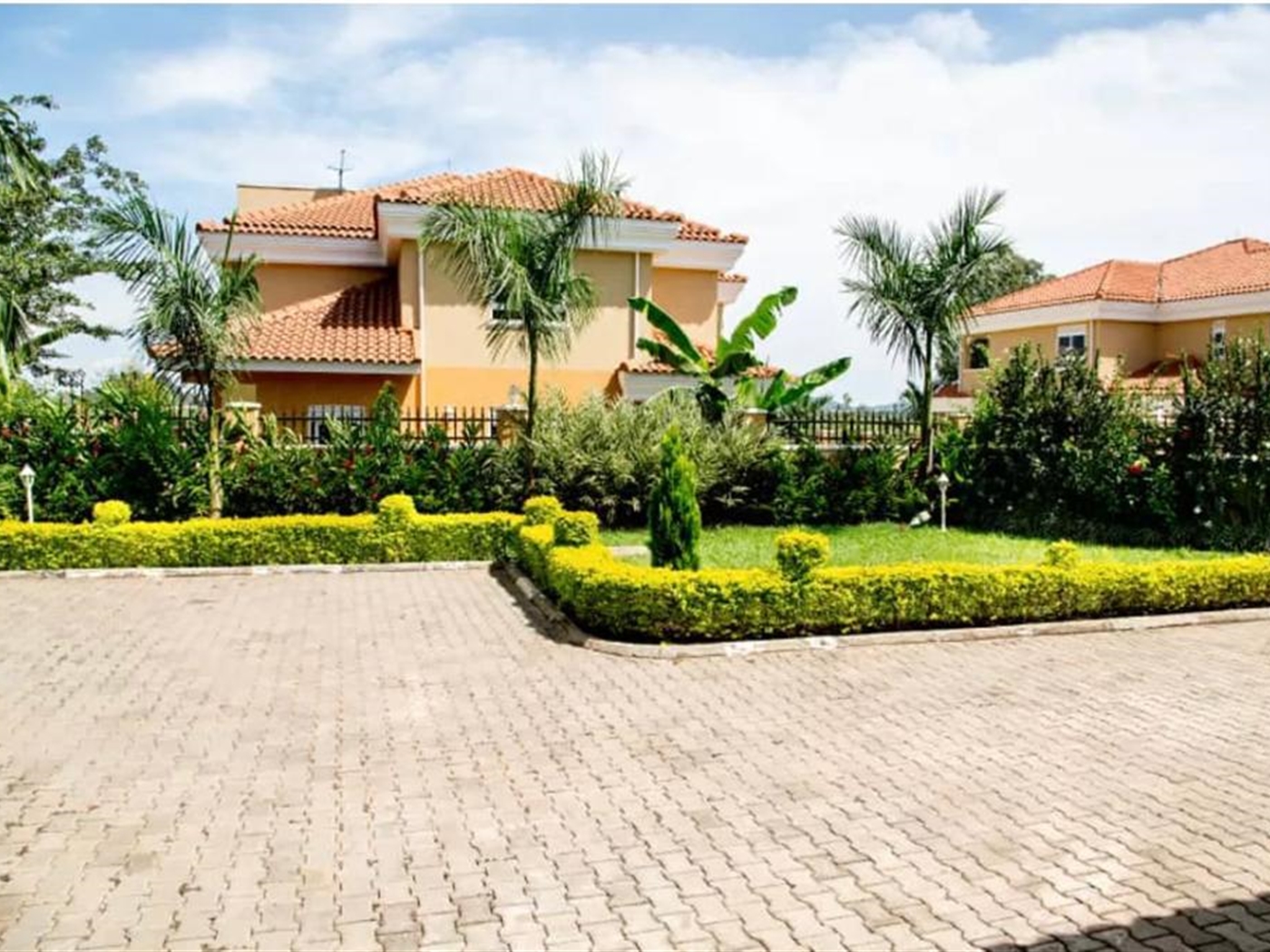 4 bedroom Storeyed house for rent in Munyonyo Wakiso Uganda,