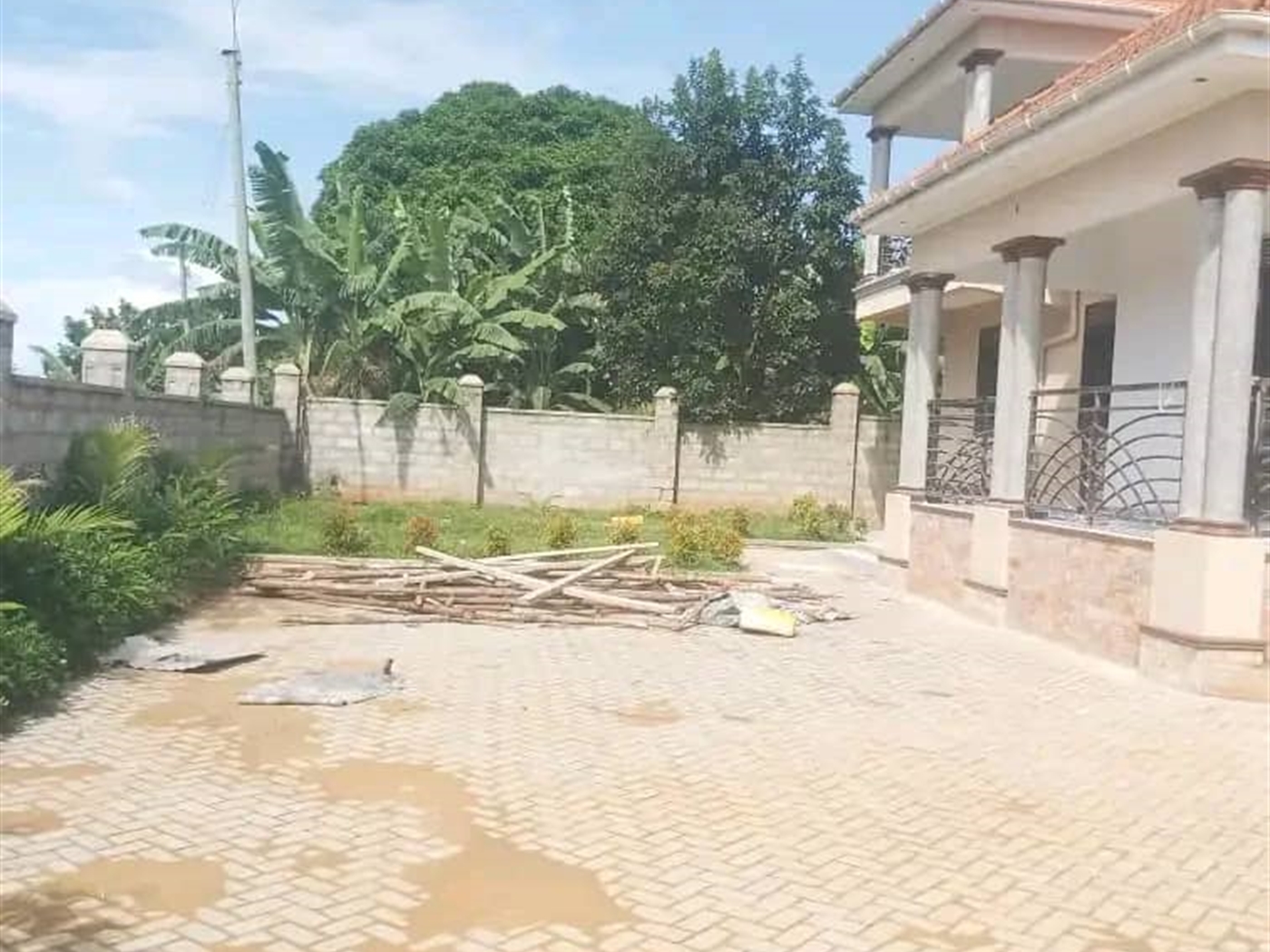 4 bedroom Bungalow for sale in Kitende Wakiso Uganda