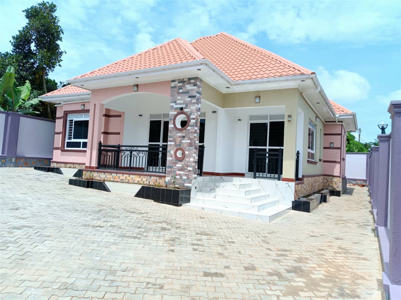 4 bedroom Bungalow for sale in Kitende Wakiso Uganda