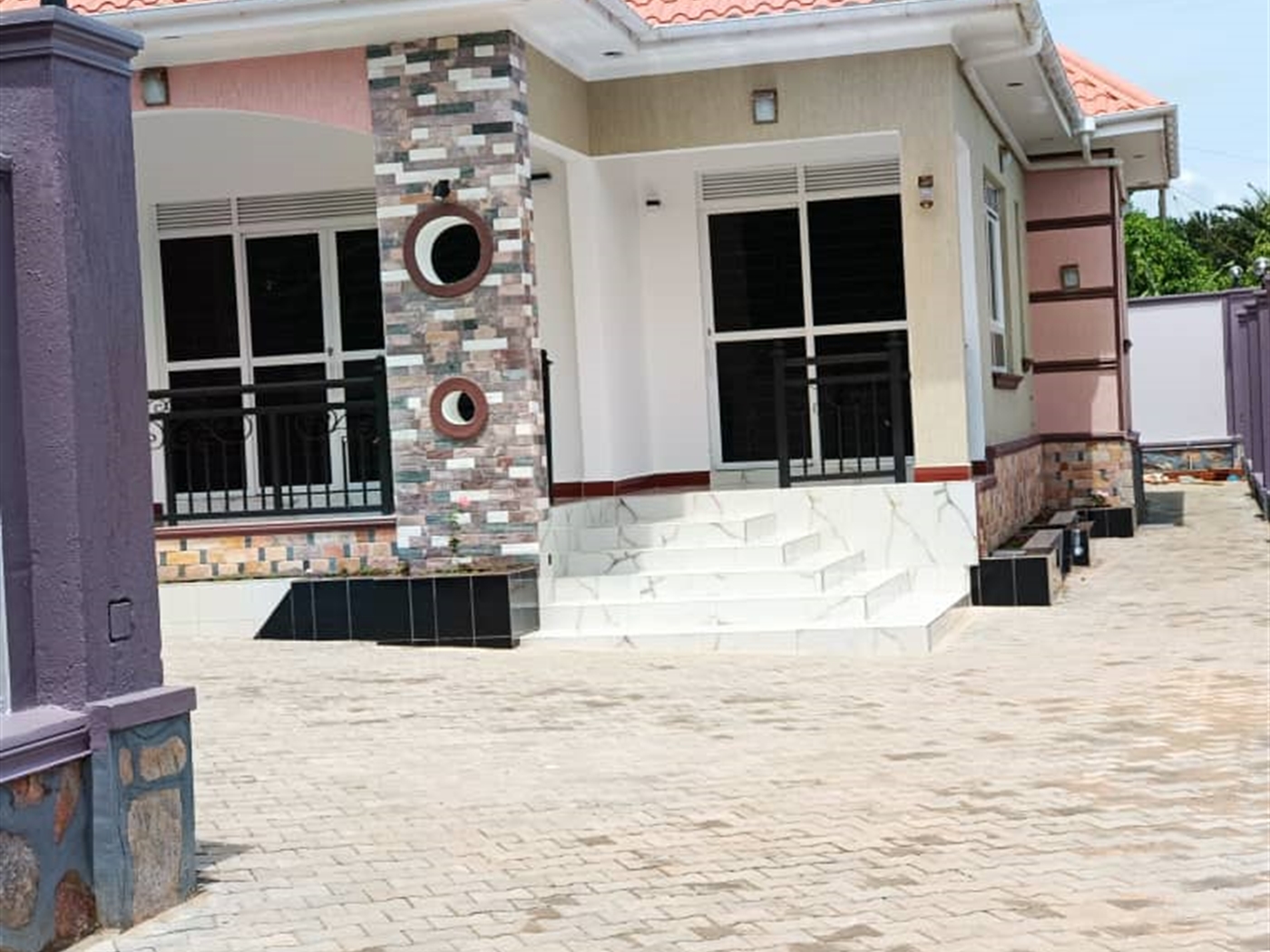 4 bedroom Bungalow for sale in Kitende Wakiso Uganda