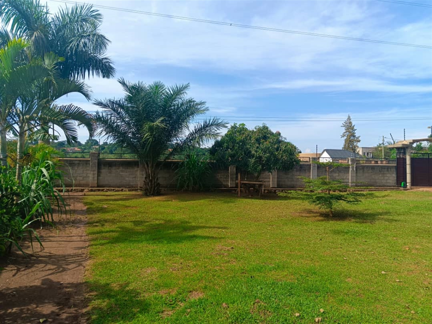 4 bedroom Bungalow for sale in Kungu Wakiso Uganda
