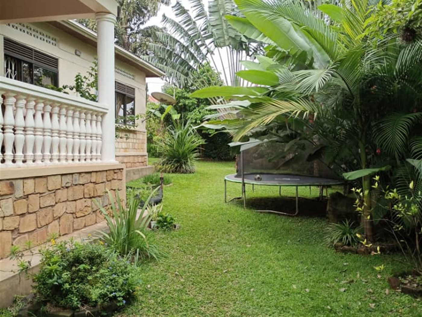3 bedroom Bungalow for sale in Kulambilo Wakiso Uganda