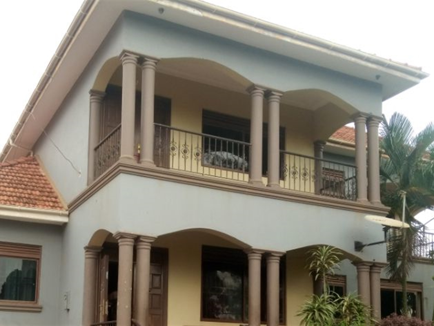 5 bedroom Bungalow for sale in Kulambilo Wakiso Uganda