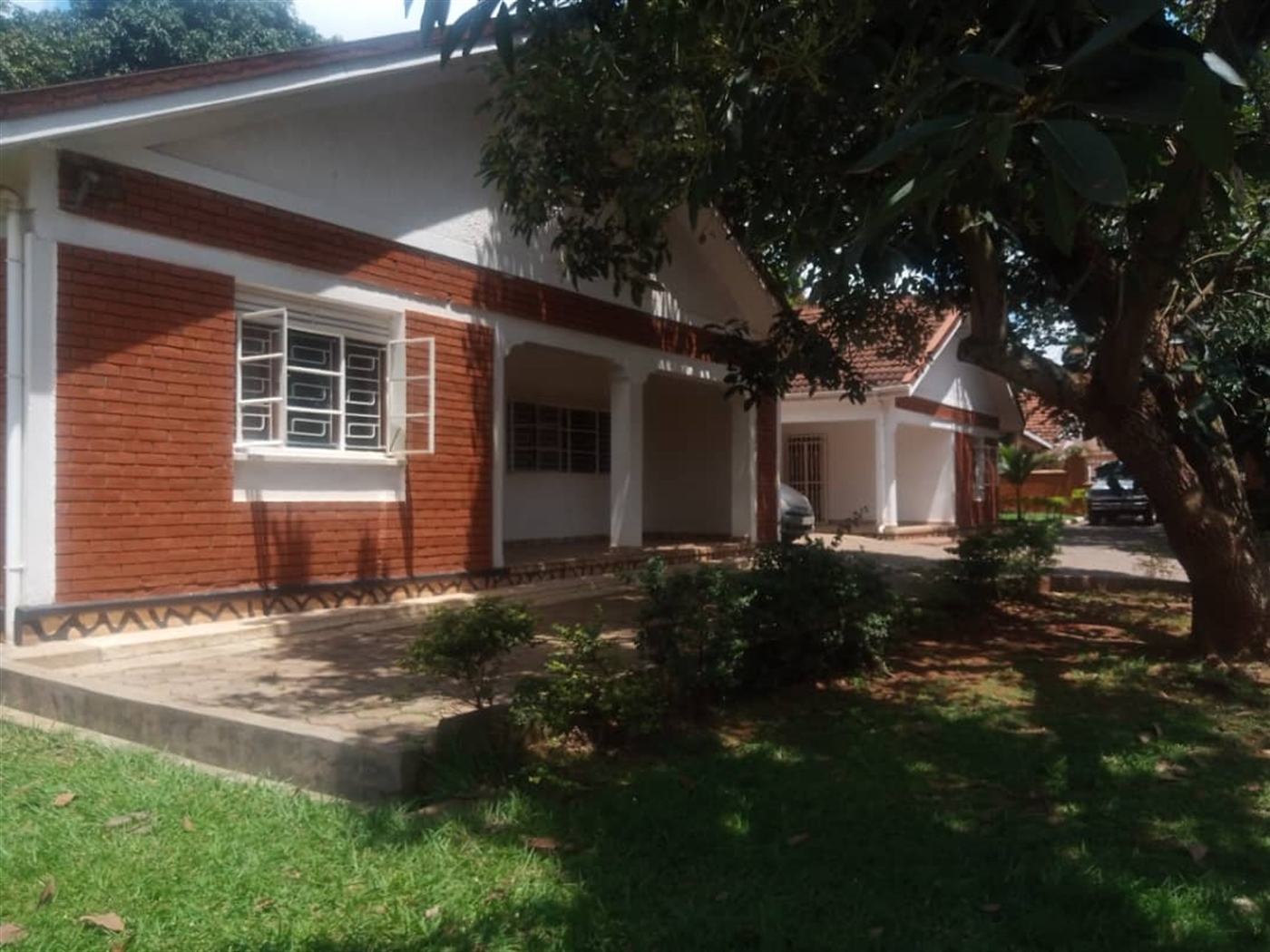 6 bedroom Bungalow for rent in Ntinda Kampala Uganda,