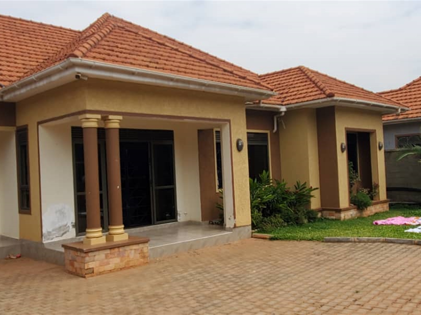 4 bedroom Bungalow for sale in Komamboga Kampala U...