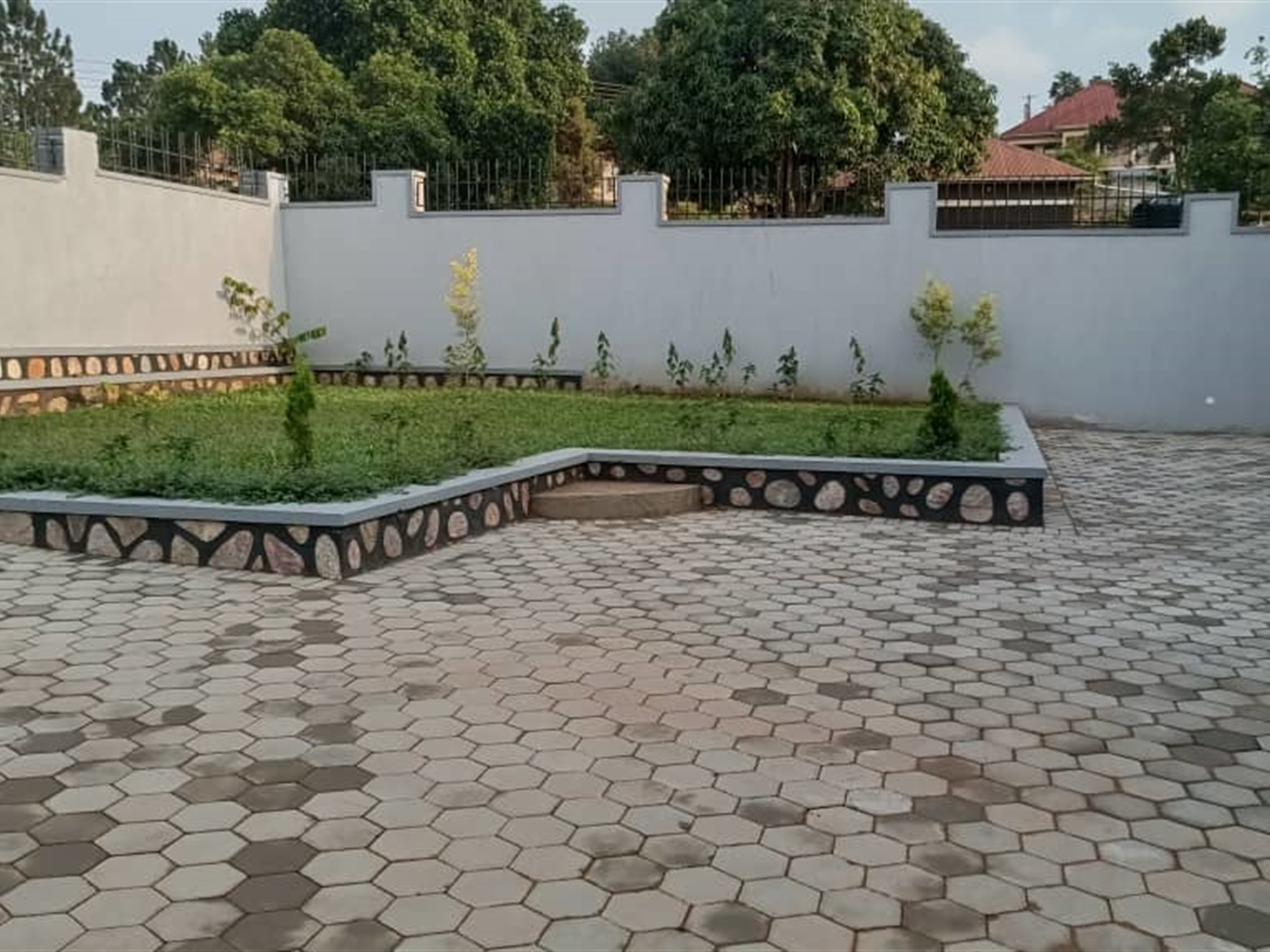 4 bedroom Bungalow for sale in Kitende Wakiso Uganda