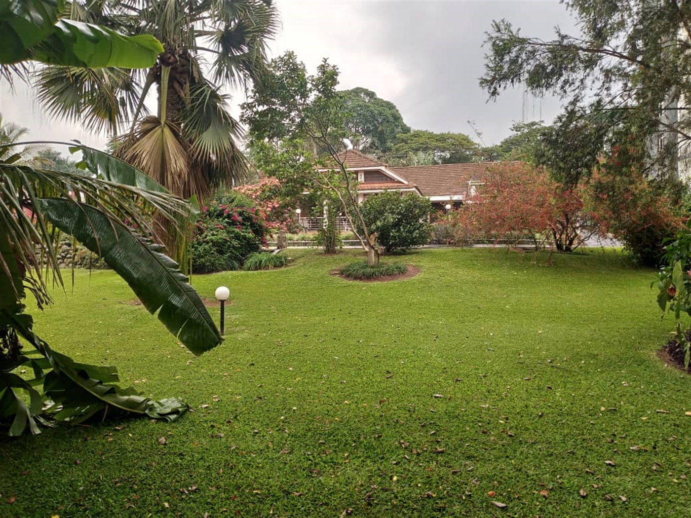 5 bedroom Bungalow for sale in Kololo Kampala Uganda