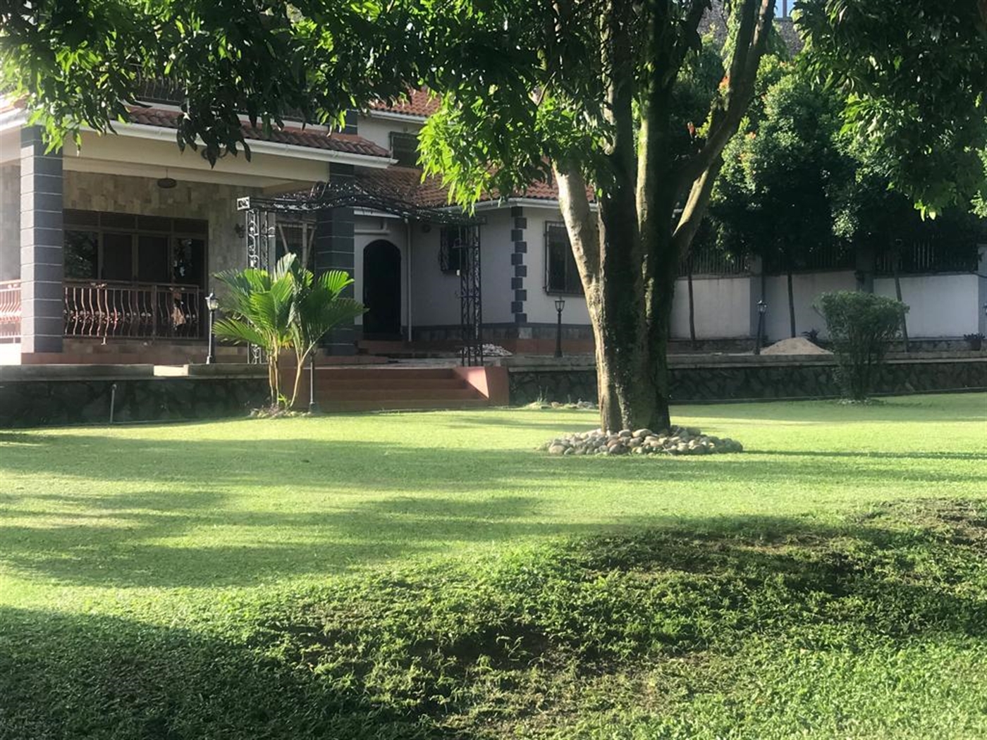 7 bedroom Storeyed house for sale in Entebbe Wakiso Uganda