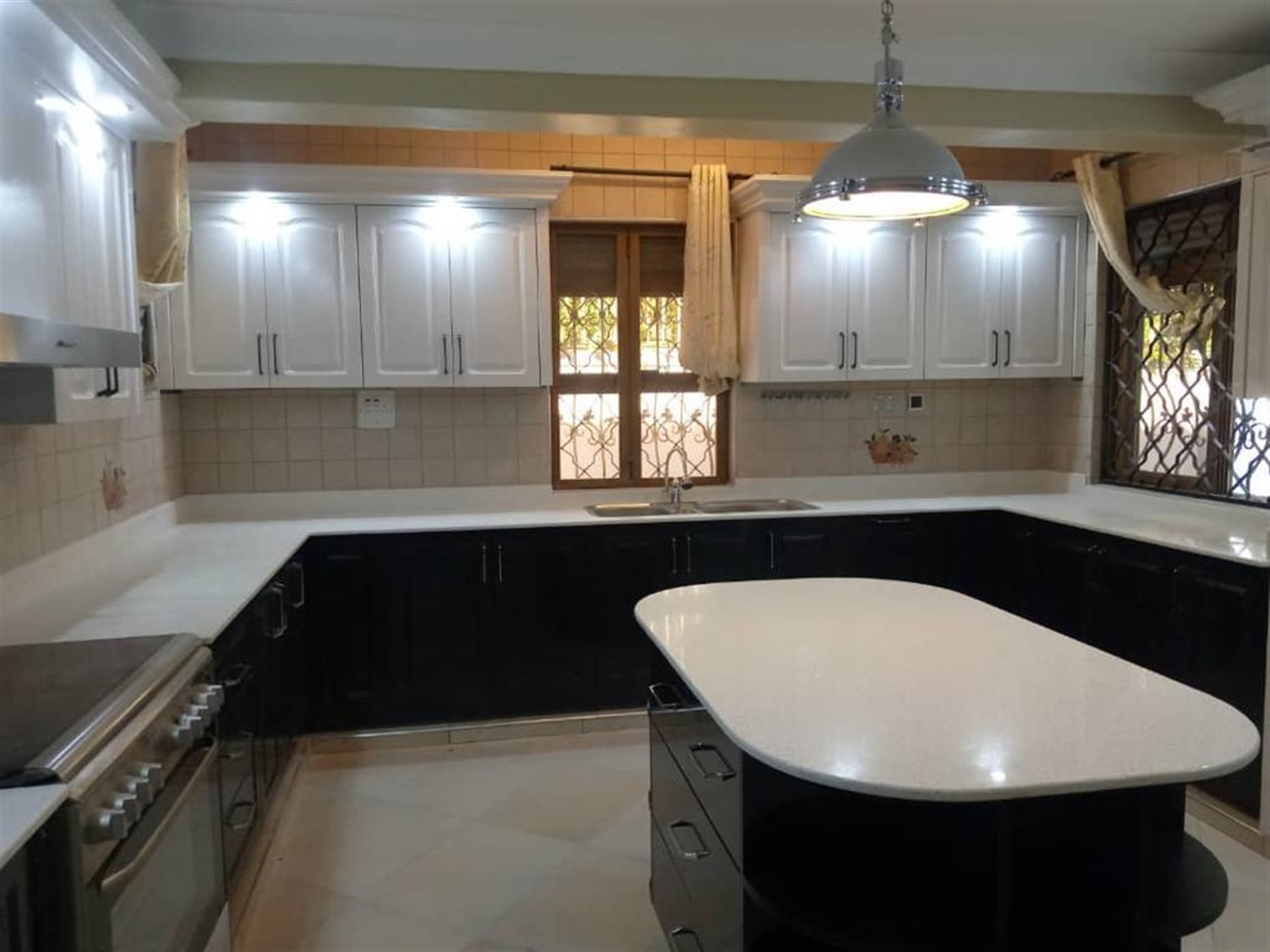 7 bedroom Storeyed house for sale in Entebbe Wakiso Uganda