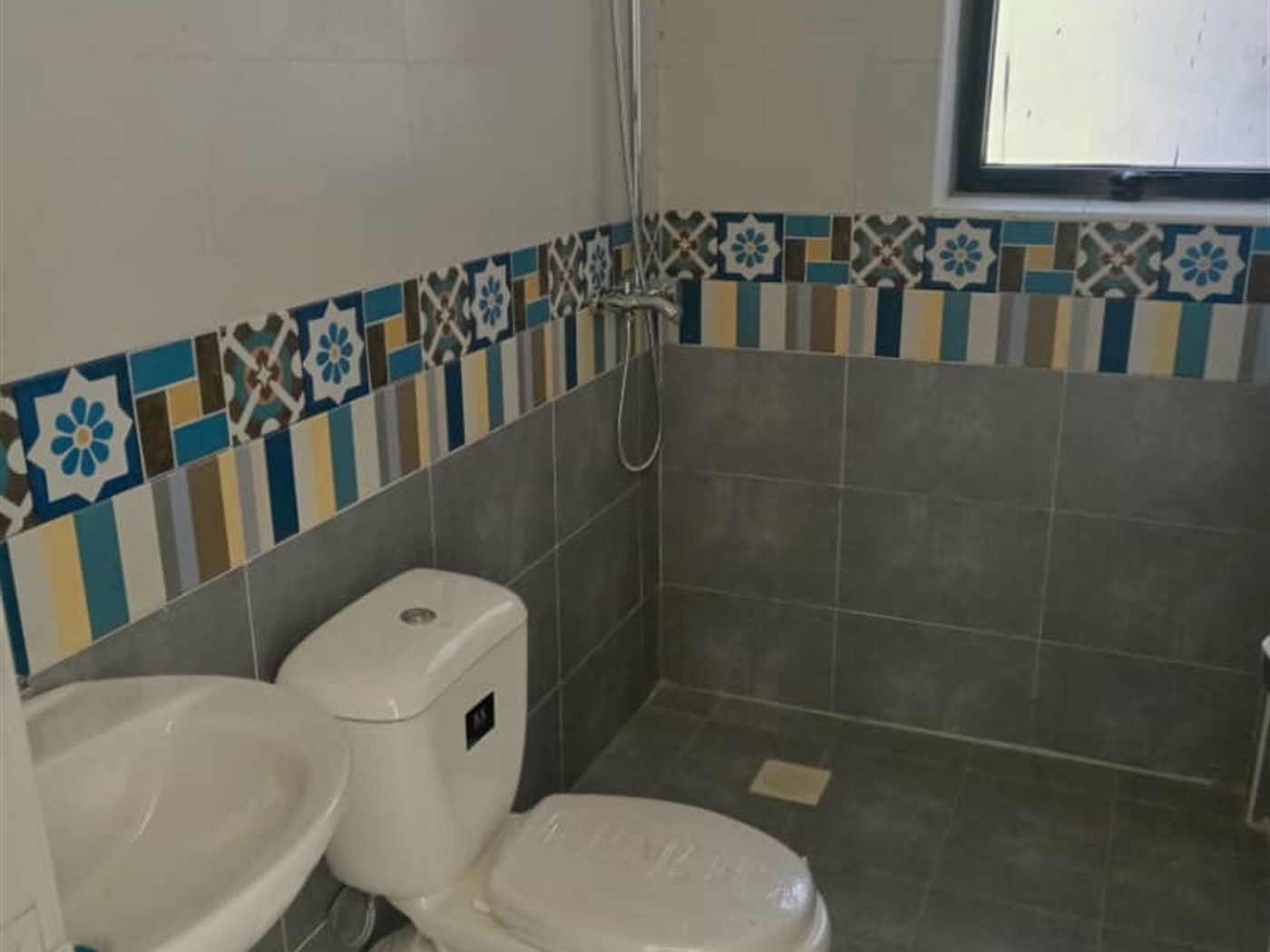 2 bedroom Apartment for sale in Mutungo Kampala Uganda