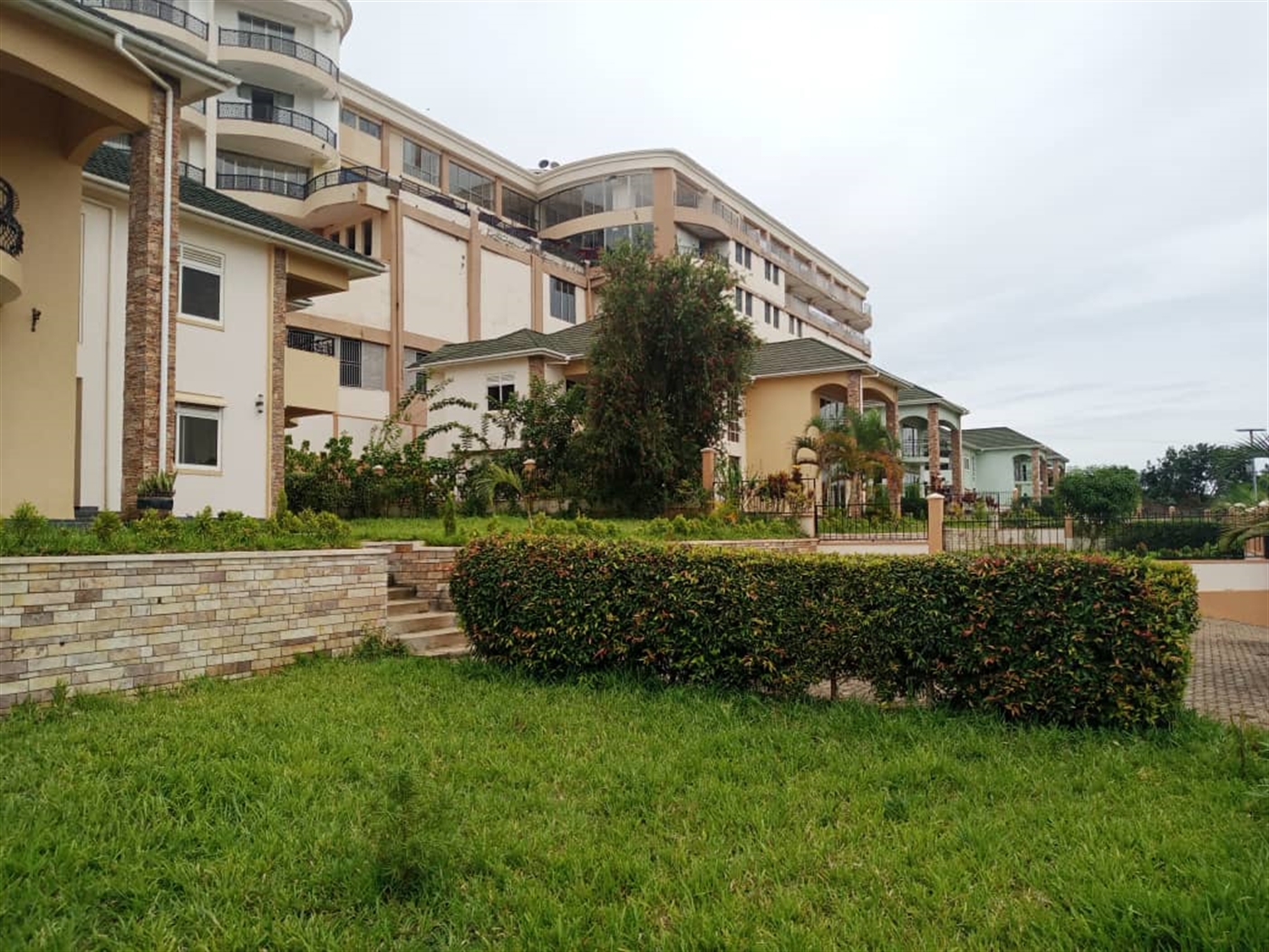 4 bedroom Mansion for sale in Bwebajja Kampala Uganda