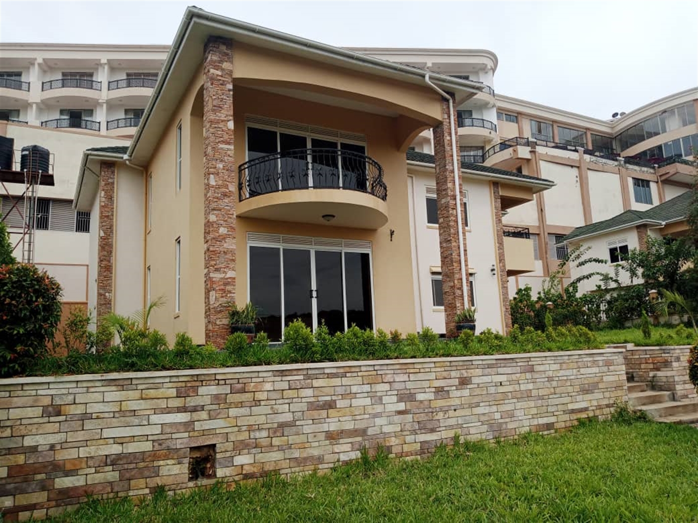 4 bedroom Mansion for sale in Bwebajja Kampala Uganda