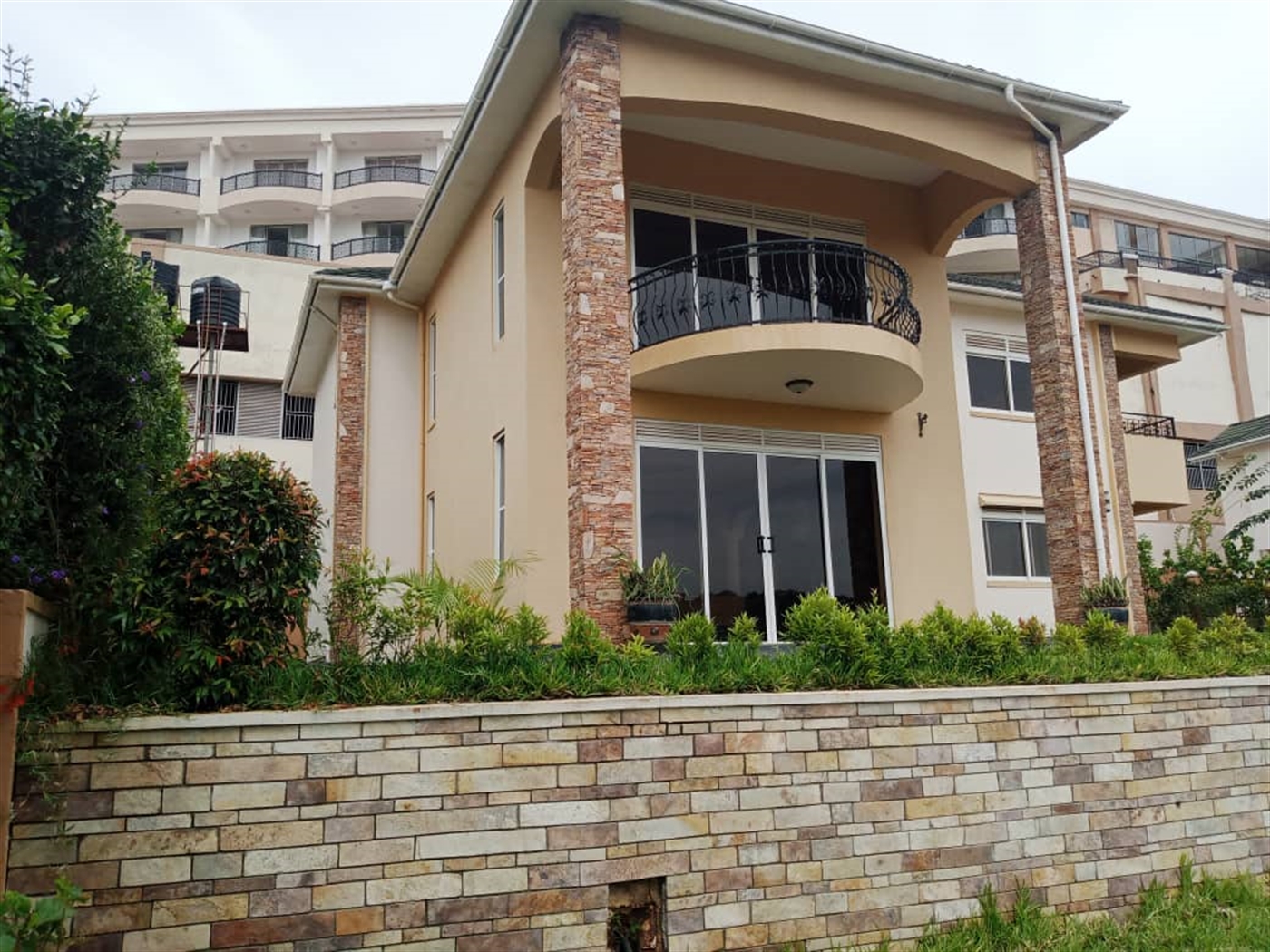 4 bedroom Mansion for sale in Bwebajja Kampala Uganda