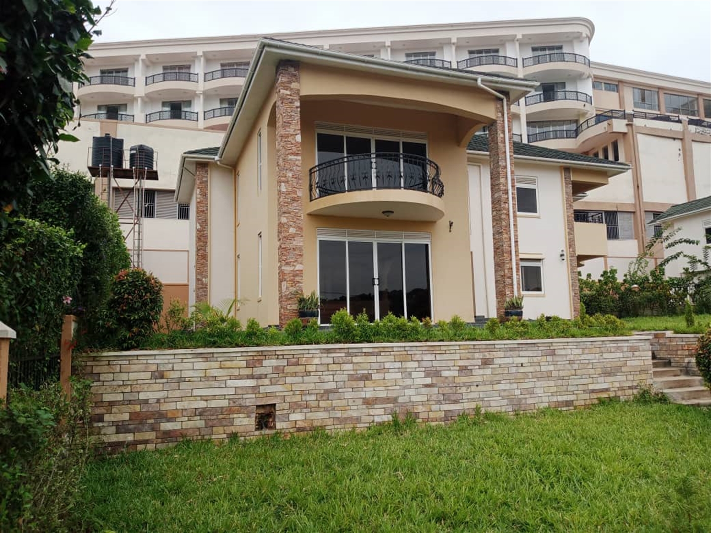 4 bedroom Mansion for sale in Bwebajja Kampala Uganda