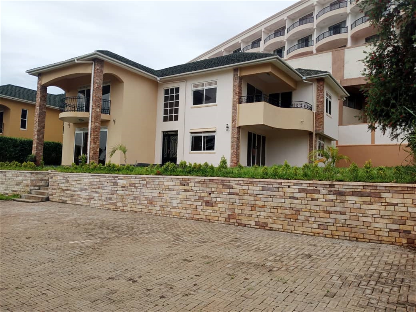 4 bedroom Mansion for sale in Bwebajja Kampala Uganda