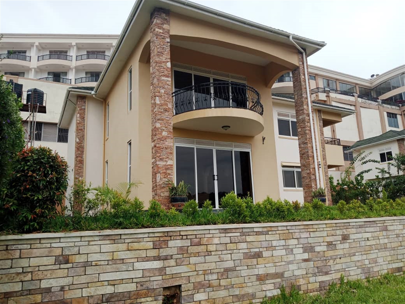 4 bedroom Mansion for sale in Bwebajja Kampala Uganda