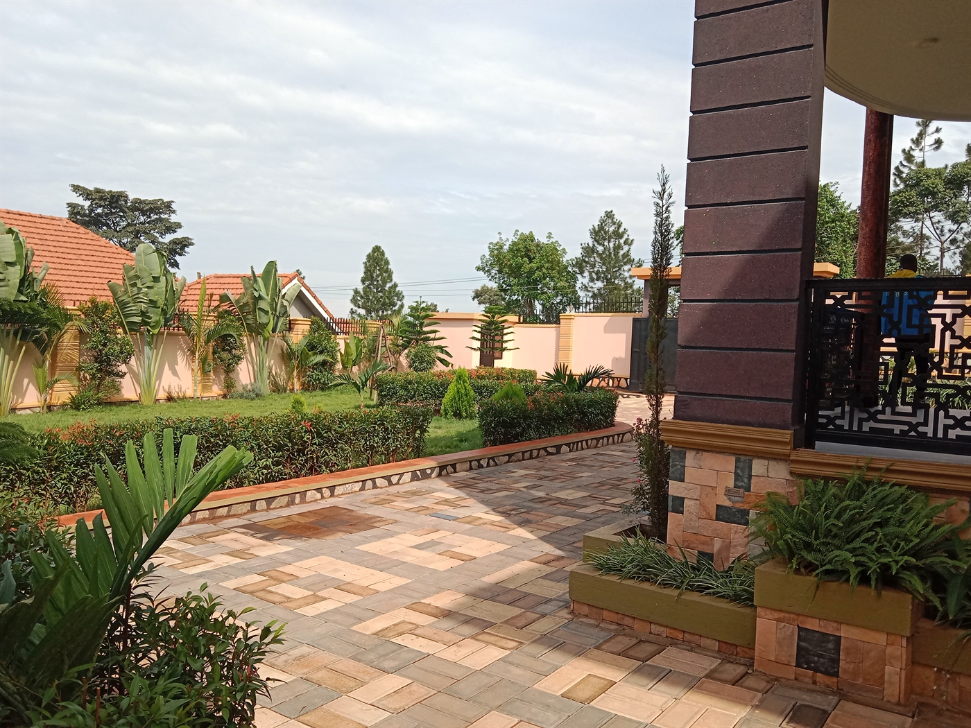 6 bedroom Mansion for sale in Kira Wakiso Uganda