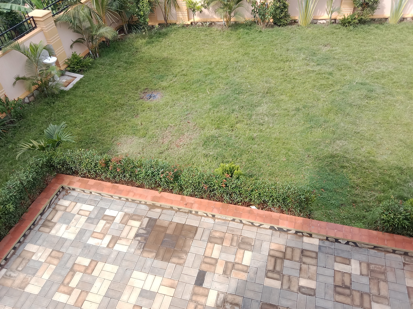 6 bedroom Mansion for sale in Kira Wakiso Uganda