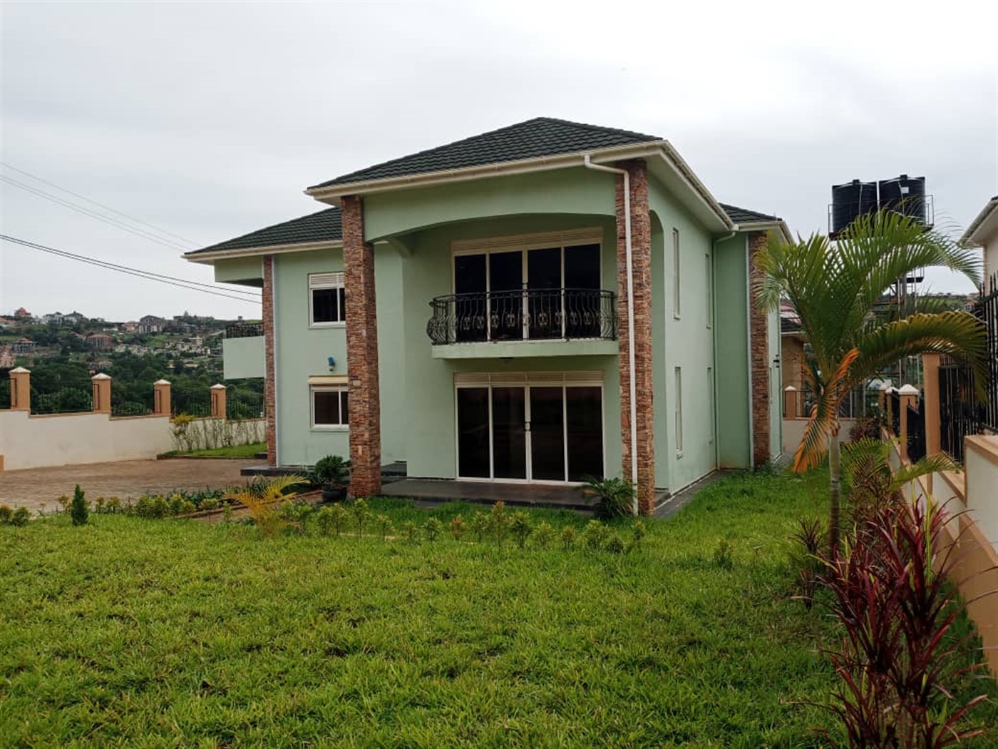 5 bedroom Mansion for sale in Bwebajja Wakiso Uganda