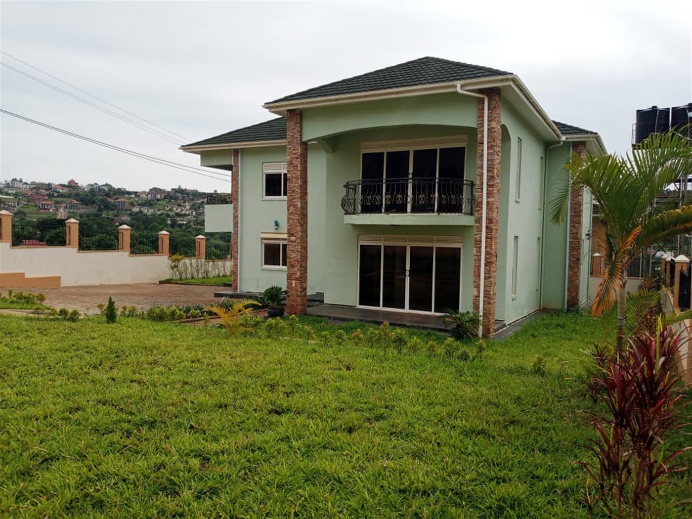 5 bedroom Mansion for sale in Bwebajja Wakiso Uganda