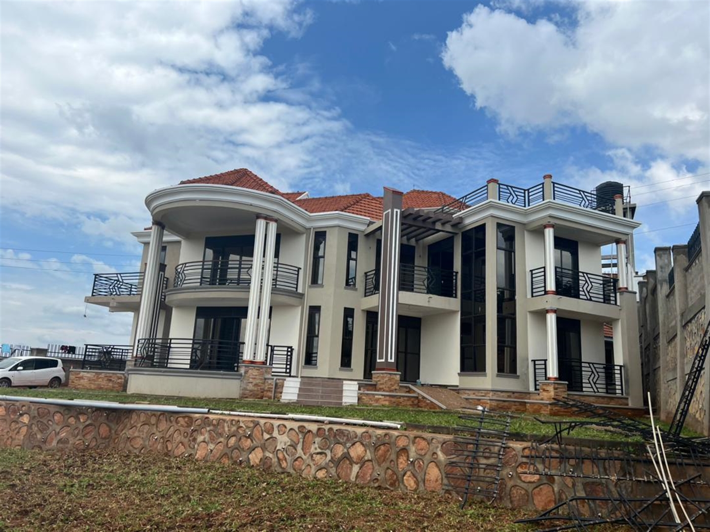 6 bedroom Mansion for sale in Bwebajja Wakiso Uganda