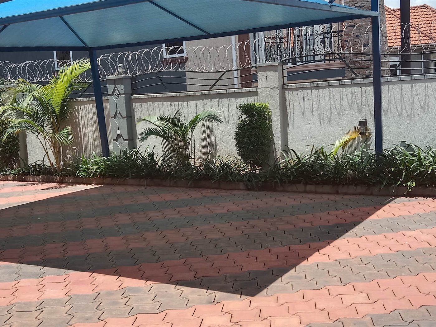 7 bedroom Mansion for sale in Akright Wakiso Uganda