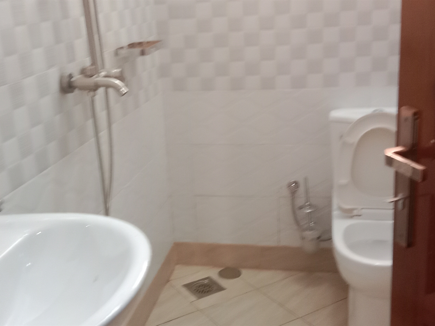 7 bedroom Mansion for sale in Akright Wakiso Uganda