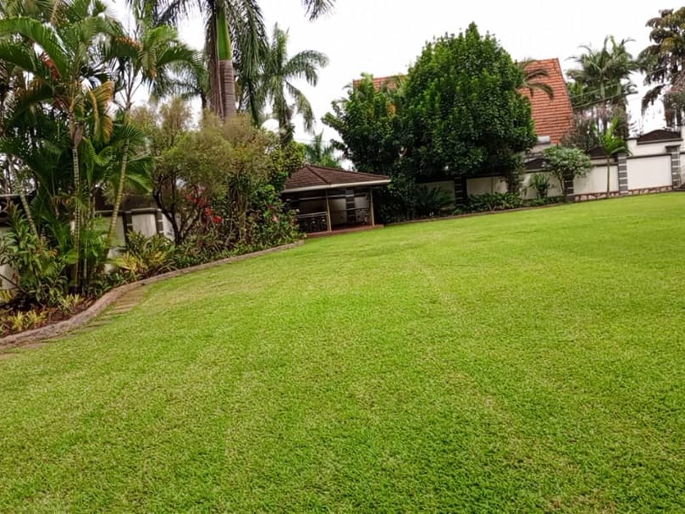 7 bedroom Mansion for sale in Mbuya Kampala Uganda