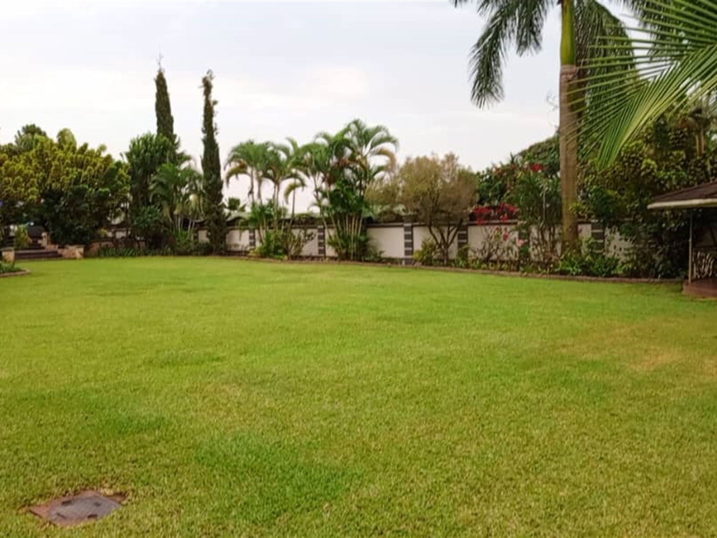 7 bedroom Mansion for sale in Mbuya Kampala Uganda