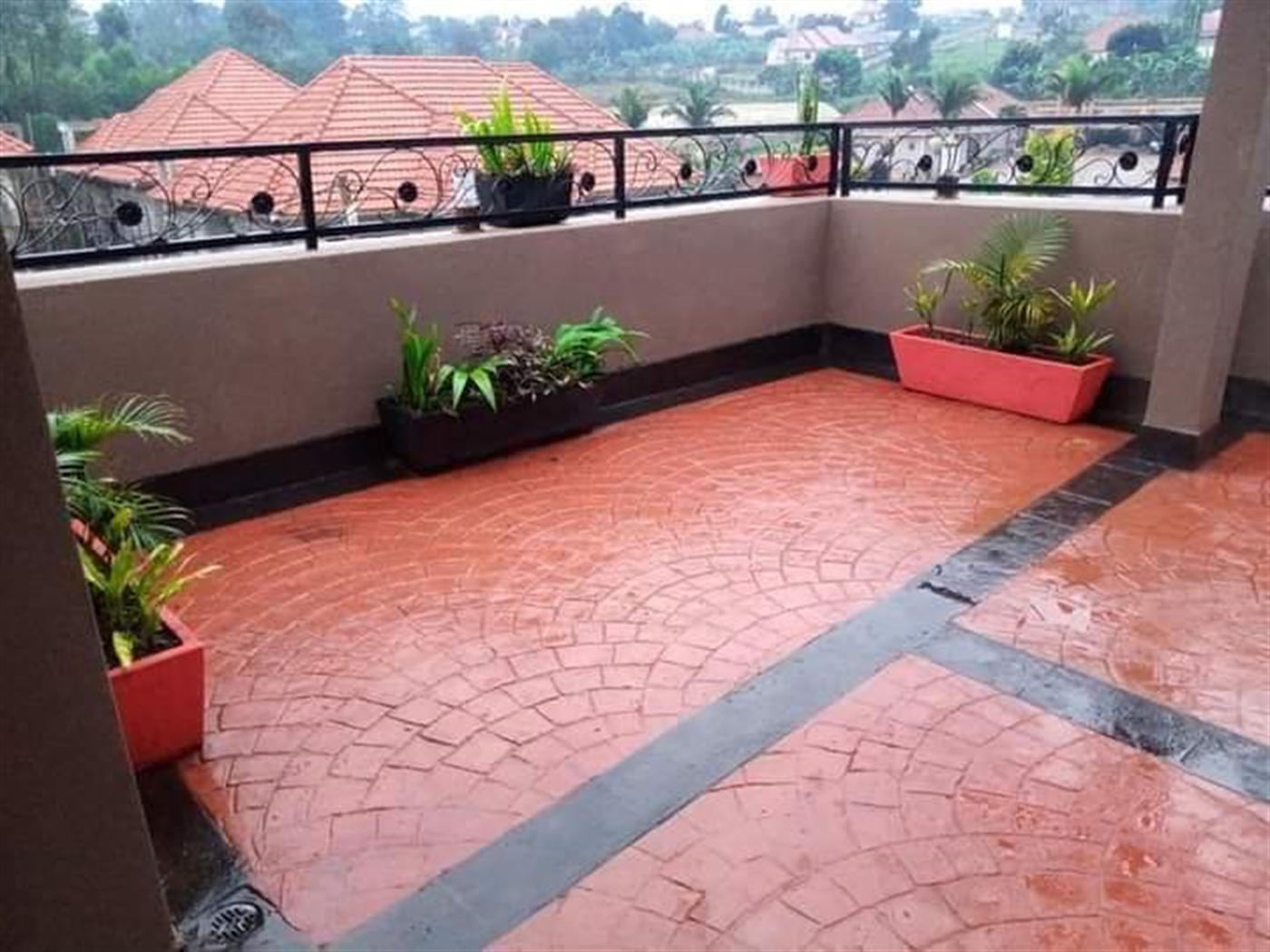 5 bedroom Town House for sale in Kyanja Kampala Uganda