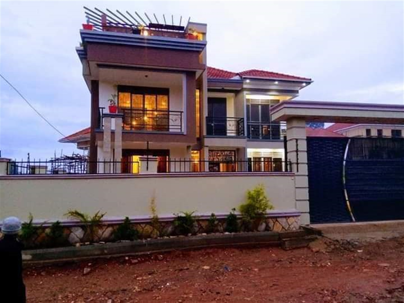 5 bedroom Town House for sale in Kyanja Kampala Uganda