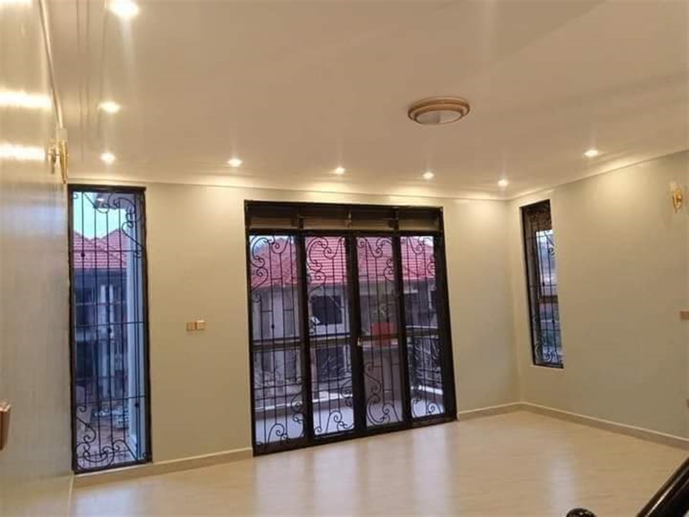 5 bedroom Town House for sale in Kyanja Kampala Uganda