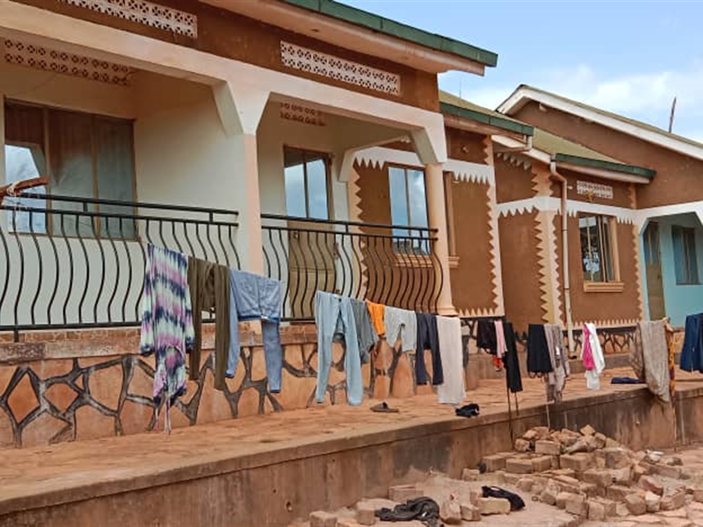 2 bedroom Semi detached for sale in Kitende Wakiso...