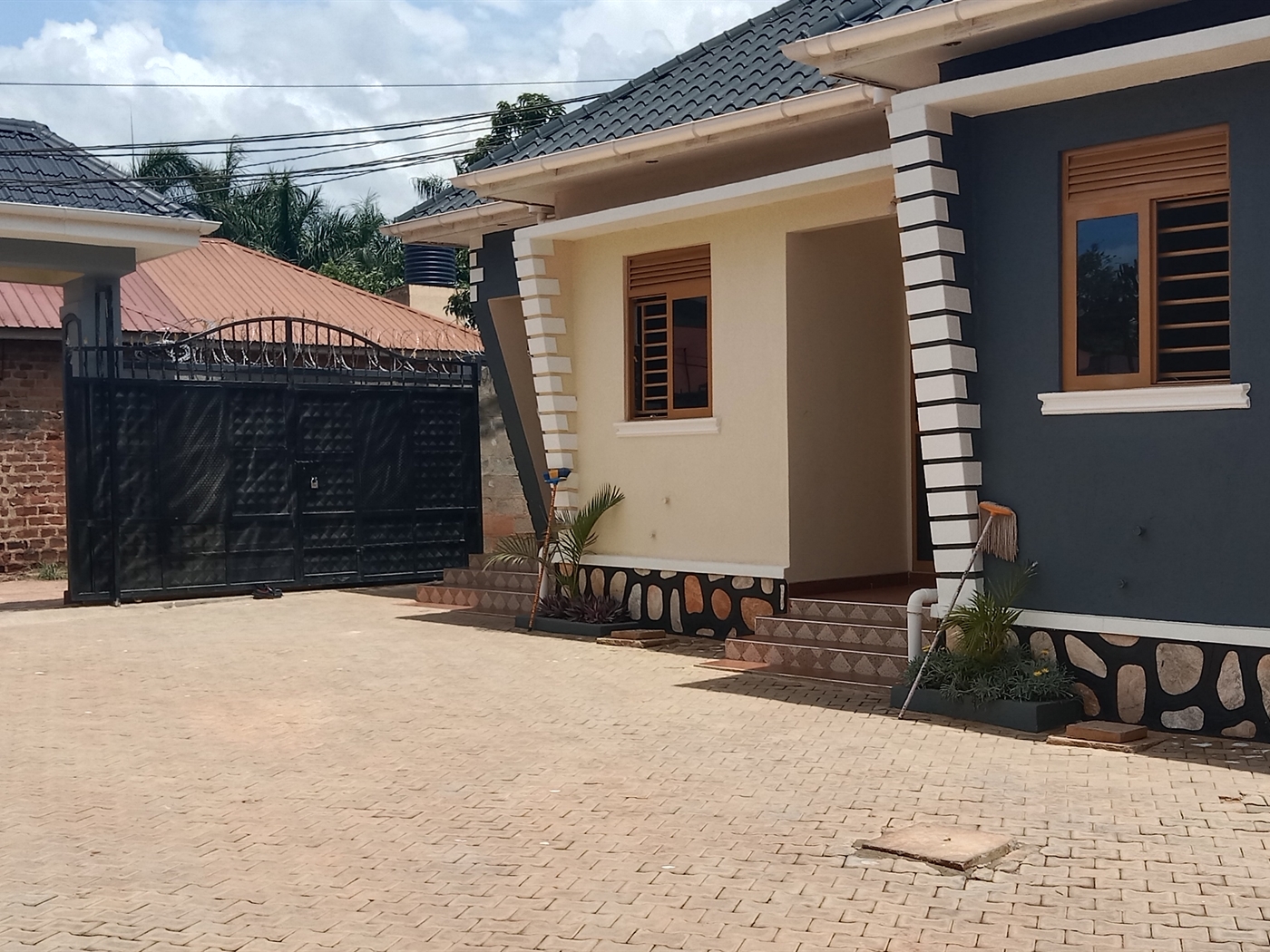 2 bedroom Semi detached for sale in Kyanja Kampala Uganda