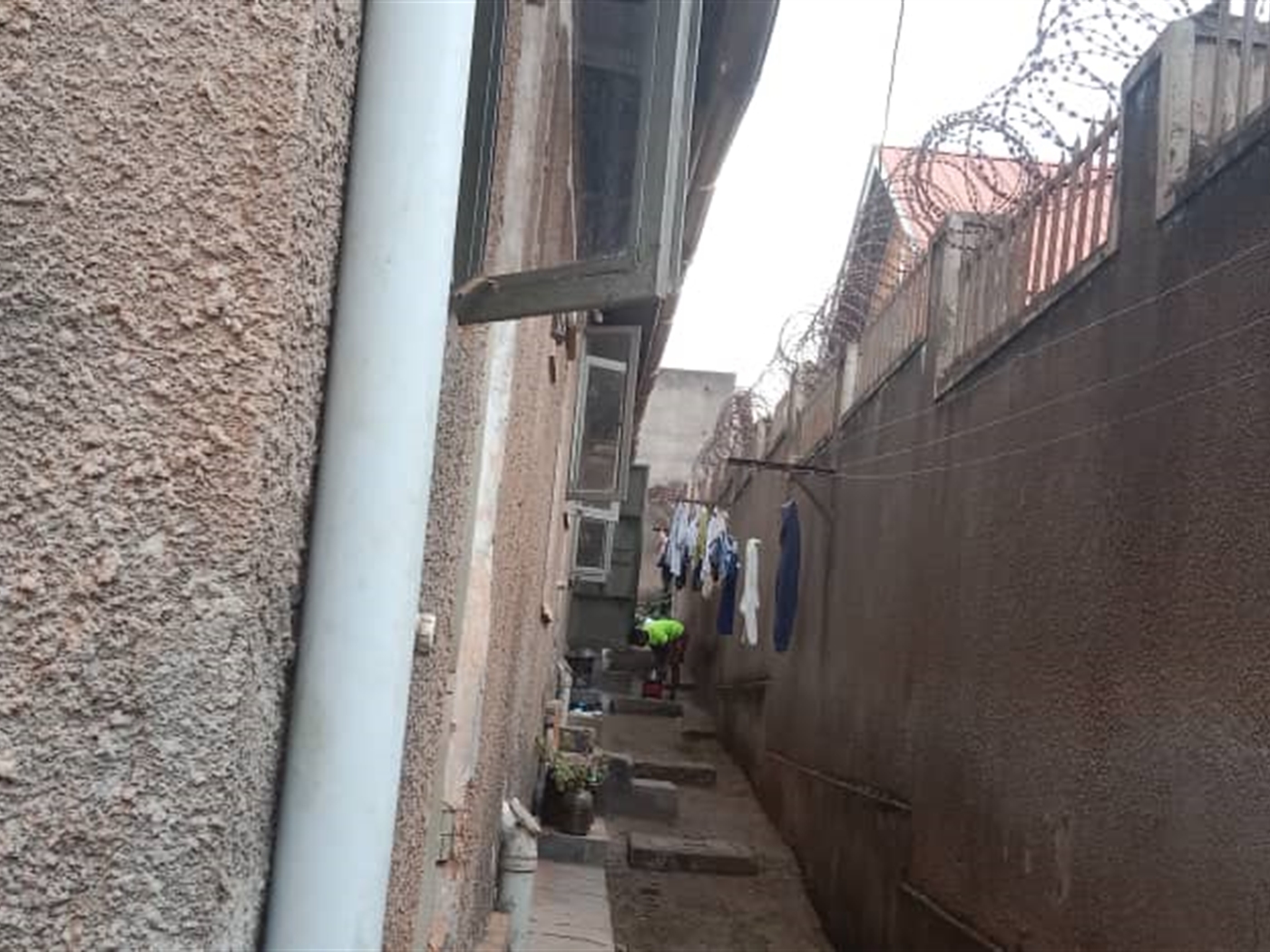 2 bedroom Semi detached for sale in Kisaasi Kampala Uganda