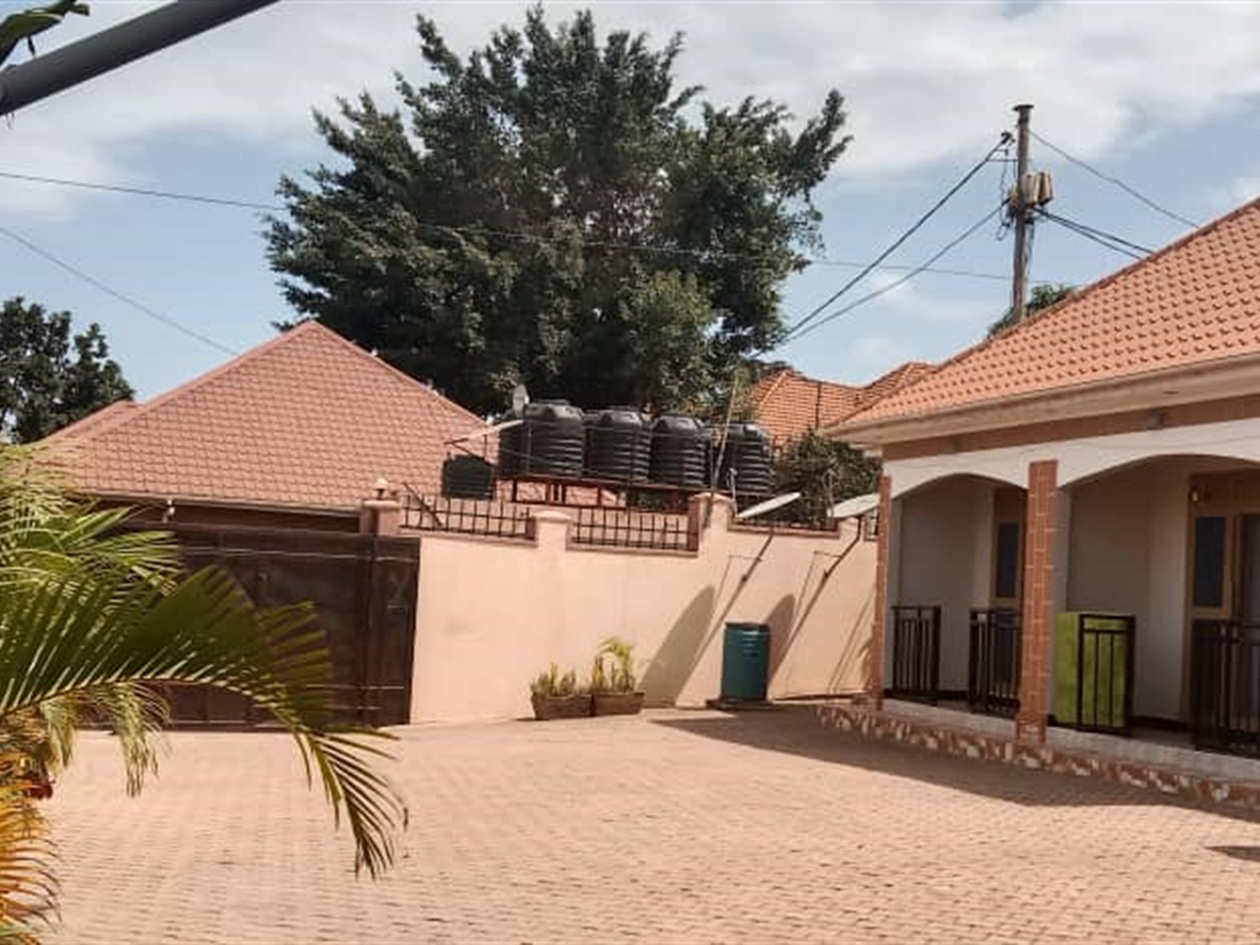 3 bedroom Semi detached for sale in Mbalwa Wakiso Uganda