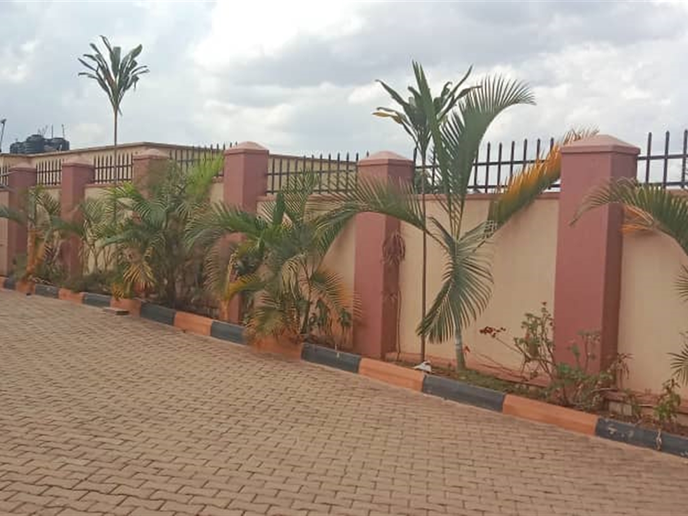3 bedroom Semi detached for sale in Mbalwa Wakiso Uganda