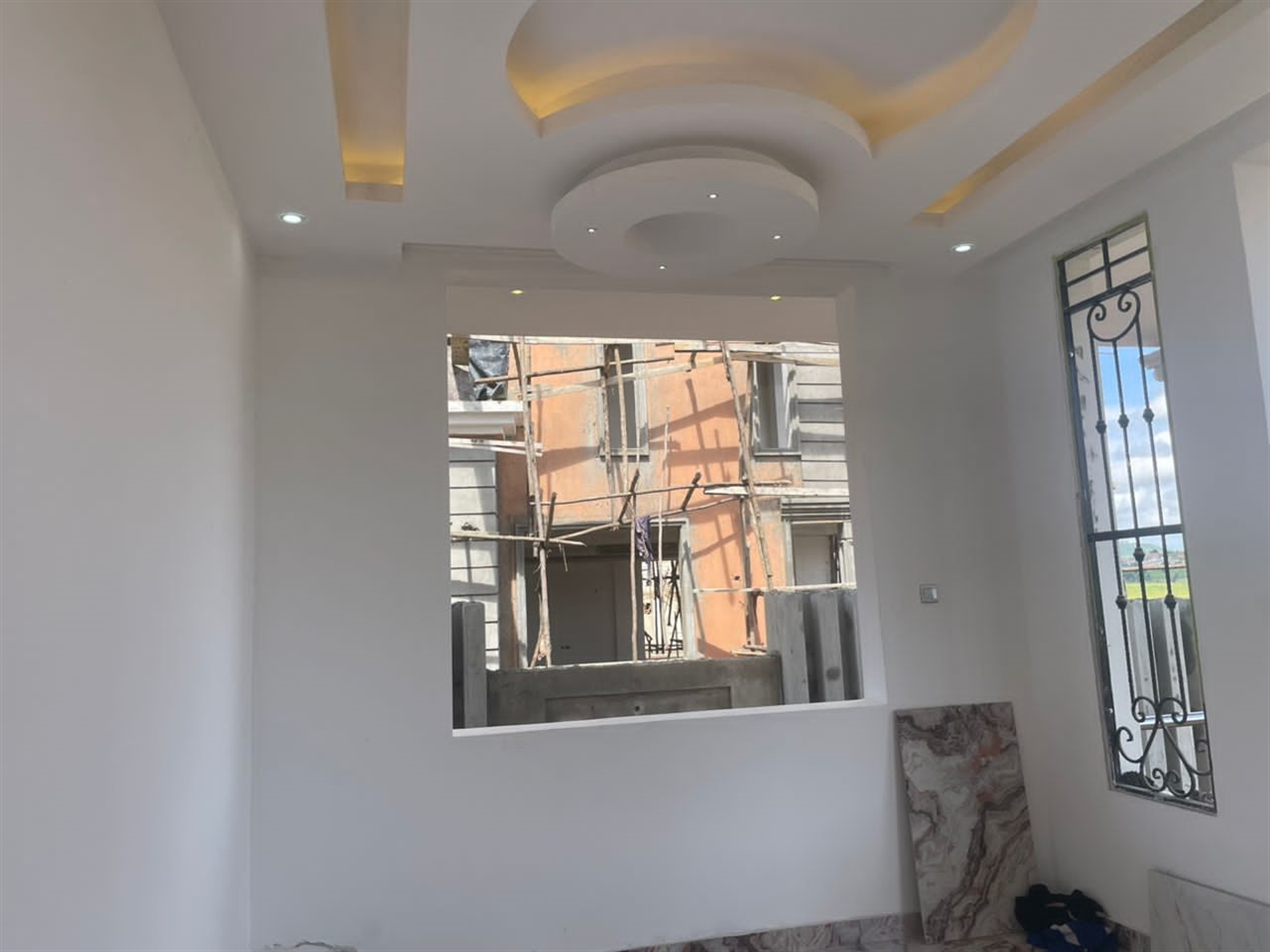 7 bedroom Mansion for sale in Kigo Wakiso Uganda