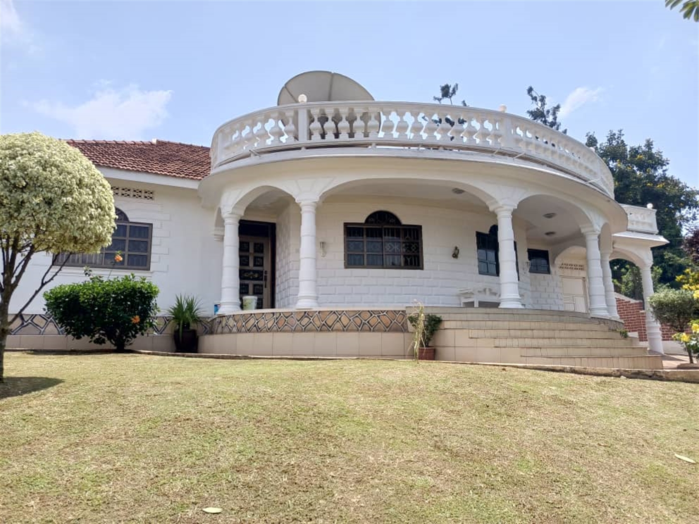 5 bedroom Mansion for sale in Makindye Kampala Uga...