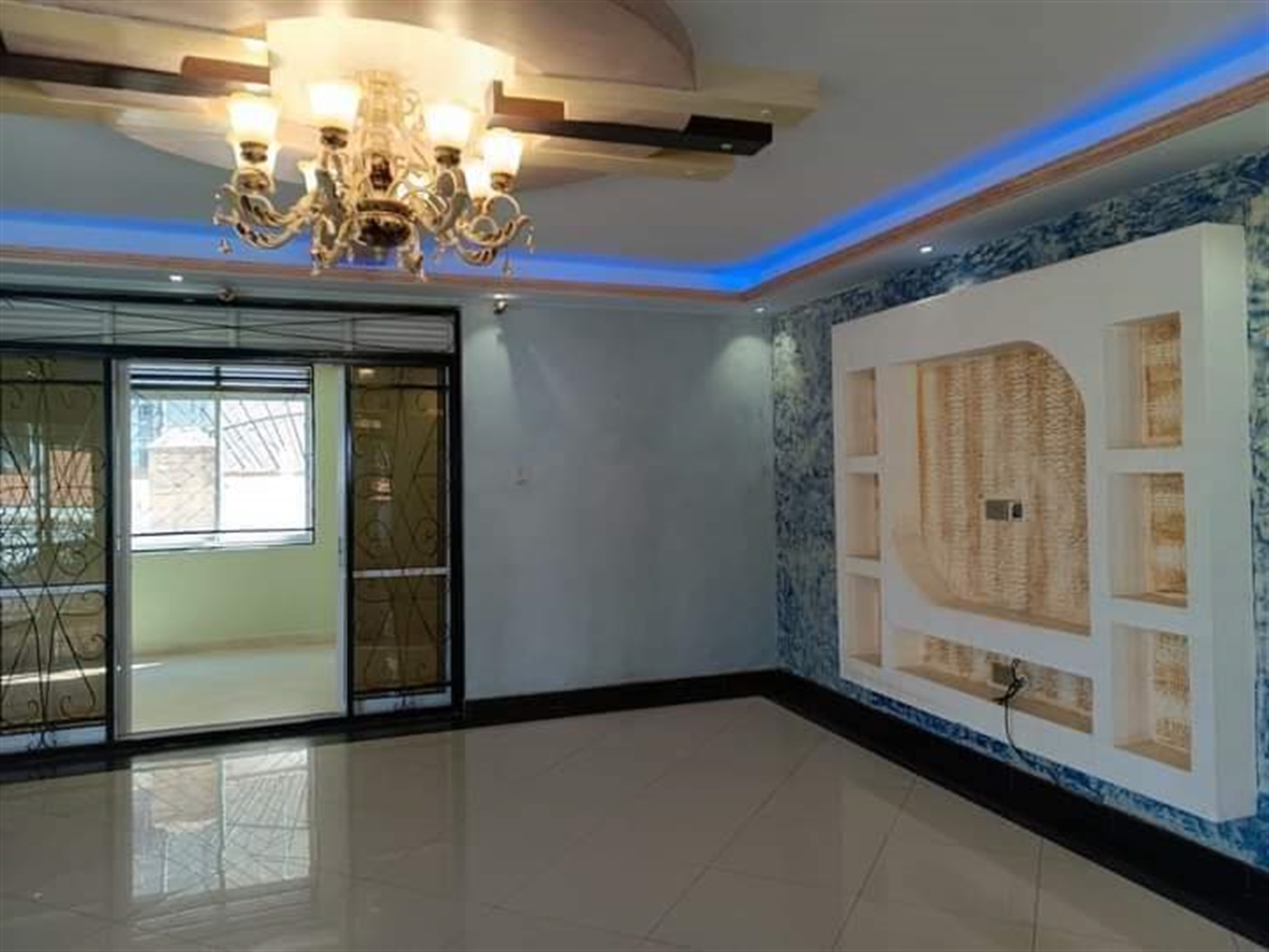 5 bedroom Mansion for sale in Munyonyo Kampala Uganda