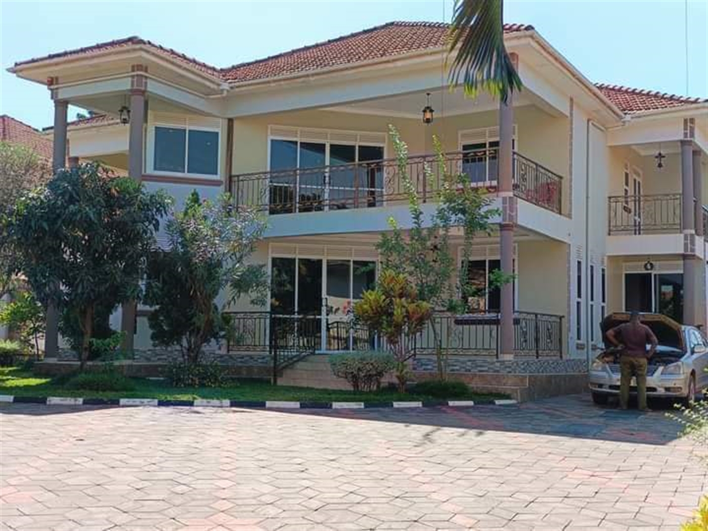 5 bedroom Mansion for sale in Munyonyo Kampala Uganda