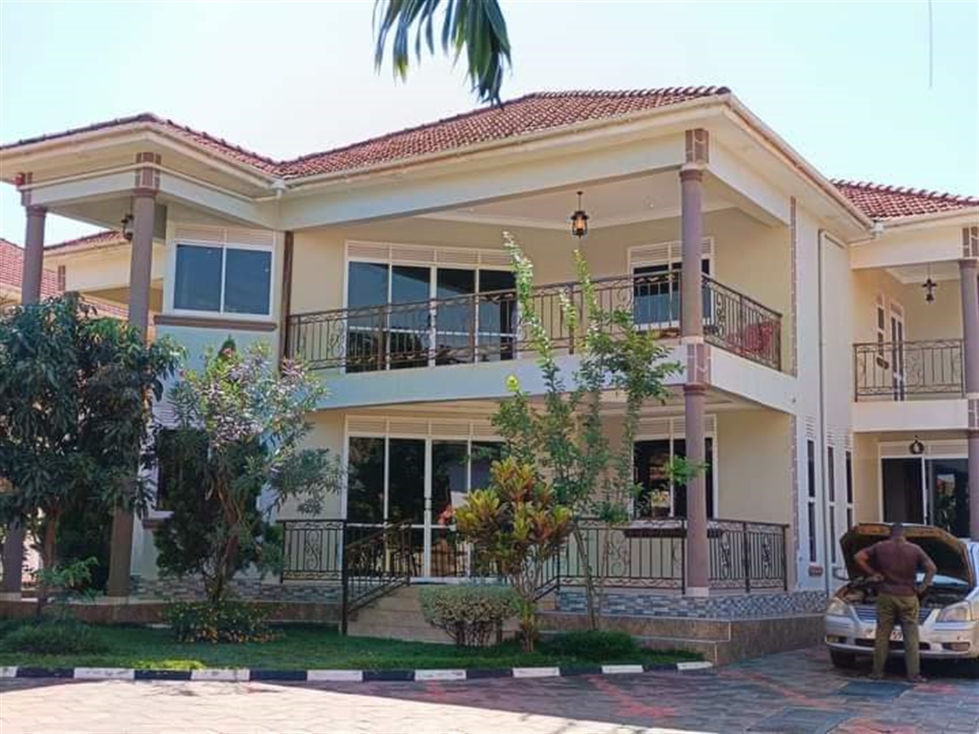 5 bedroom Mansion for sale in Munyonyo Kampala Uganda