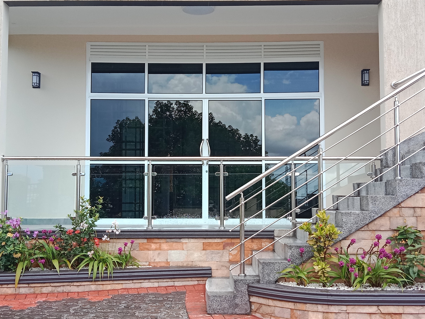 7 bedroom Mansion for sale in Lubowa Wakiso Uganda
