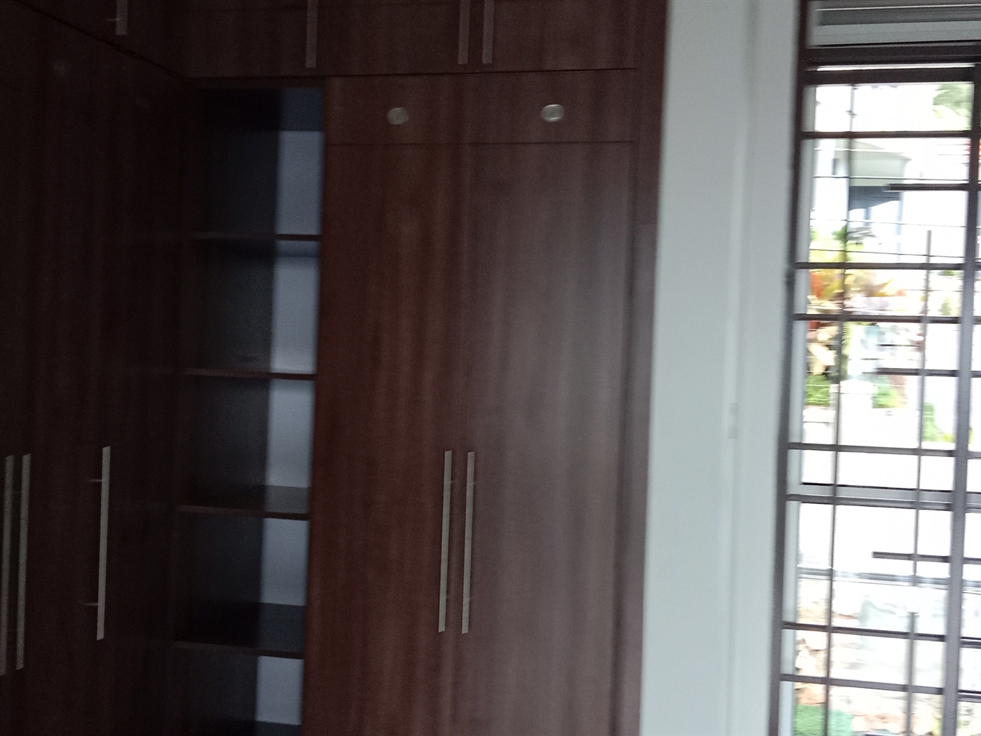 7 bedroom Mansion for sale in Lubowa Wakiso Uganda