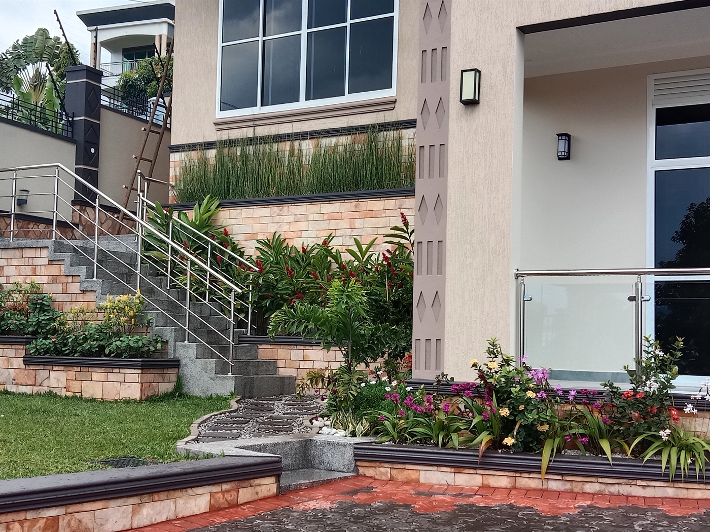 7 bedroom Mansion for sale in Lubowa Wakiso Uganda