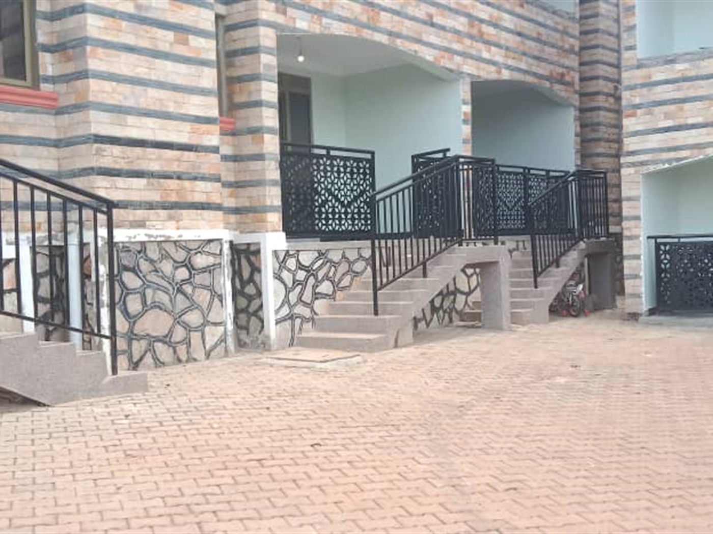3 bedroom Apartment for rent in Katale Wakiso Uganda