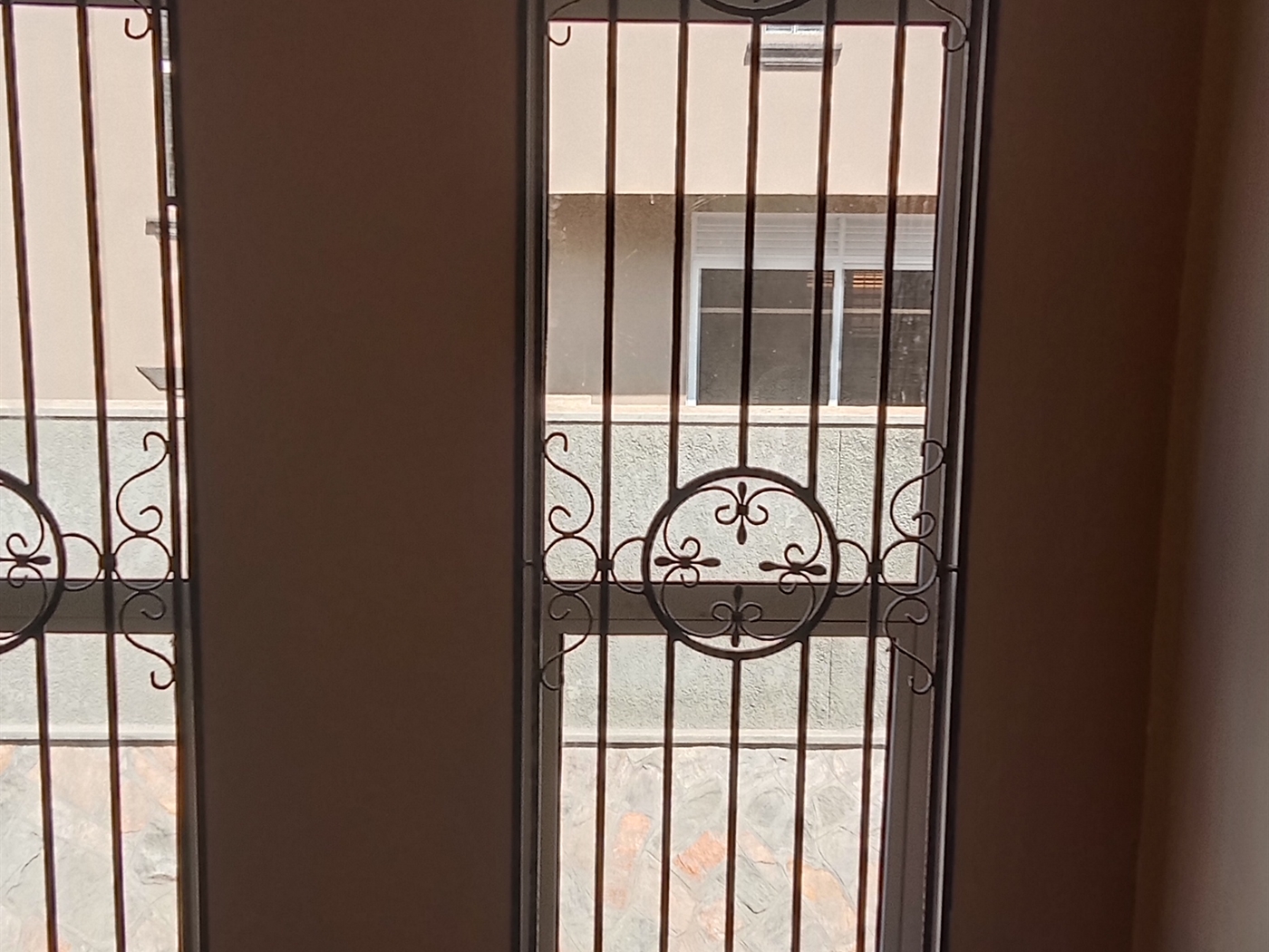 6 bedroom Storeyed house for sale in Munyonyo Kampala Uganda